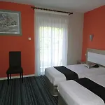 Contact Le Moulin Neuf מלון שאנטונה