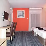 Contact Le Moulin Neuf שאנטונה