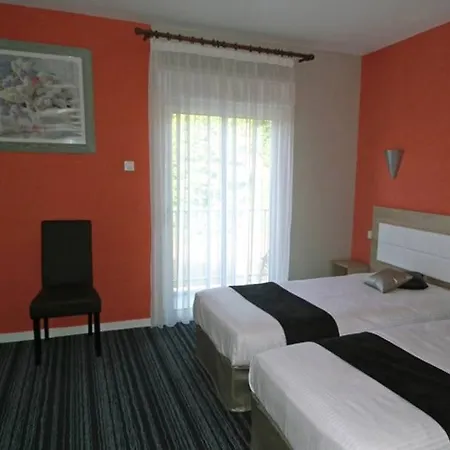 Contact Le Moulin Neuf Hotel Chantonnay