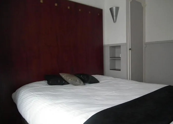 Hotel Contact Le Moulin Neuf