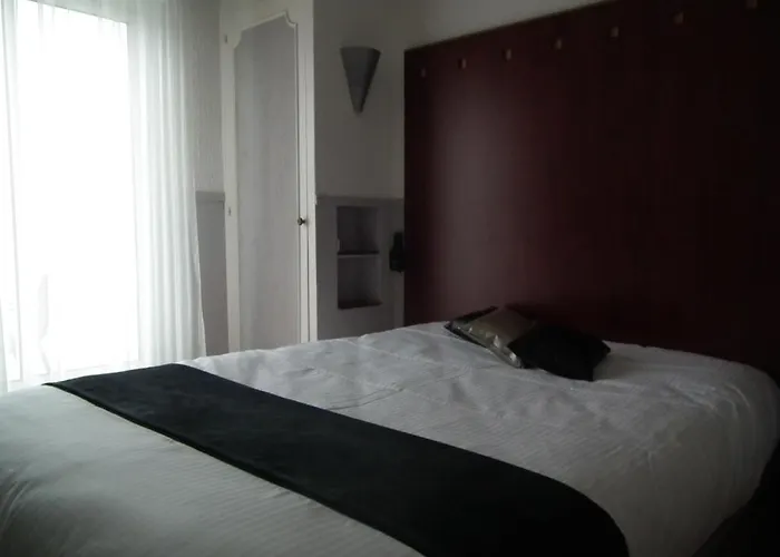 Contact Le Moulin Neuf Hotel